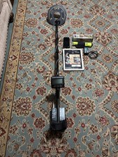 WHITE'S DFX METAL DETECTOR