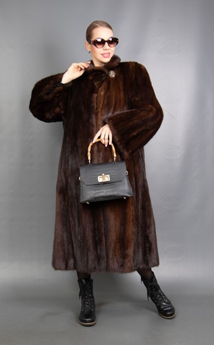 18305 glamorous real - 18305,