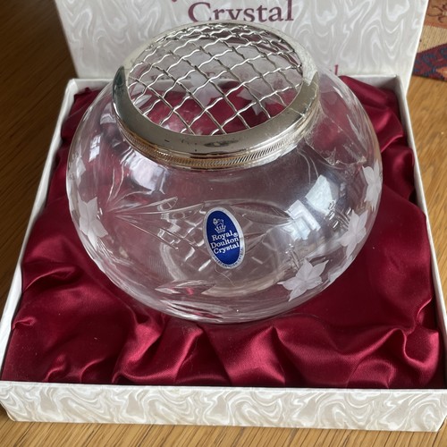 Vintage royal doulton english - royal,