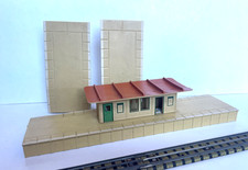 HORNBY DUBLO DA456 D1 RAILWAY STATION ISLAND PLATFORM Modular all 3 pieces here