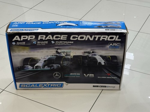 Scalextric arc one mercedes - scalextric,