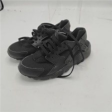 Nike Huarache run kids size 5 triple black
