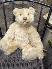 Artist bear by Gregory