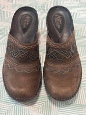 Clarks Artisan Collection