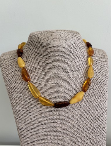 Vintage amber bead necklace - amber,
