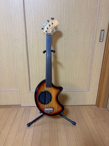 Pie fretless bass - pie, zo-3