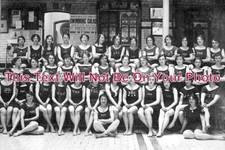 LA 1995 - Victoria Ladies Swimming Club, Manchester, Lancashire