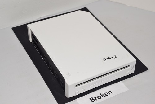 Broken nintendo wii console - nintendo,