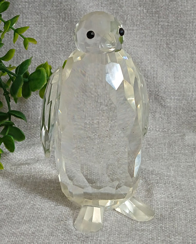 Clear faceted crystal - faceted,