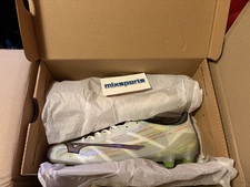 New - Size UK 9.5/US 10.5 -