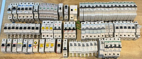 Assorted circuit breakers - assorted,