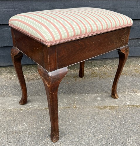 Atcraft hinged lid - piano, stool
