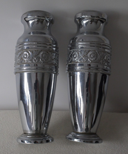 Silver metal inch tall - silver,
