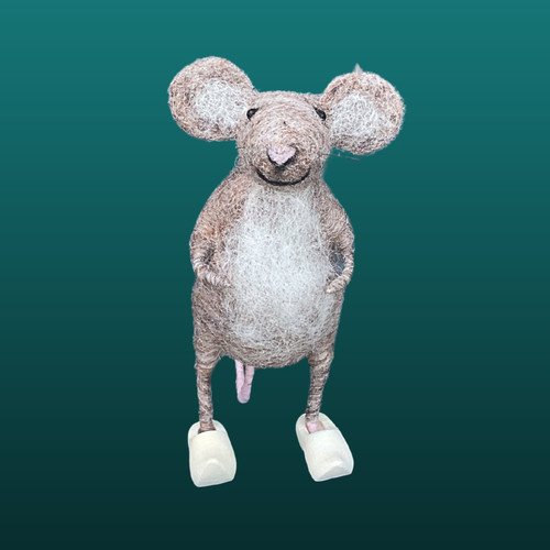 Needle felted little mouse - needle,