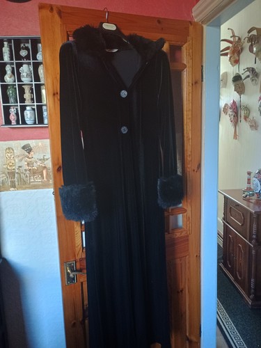Ladies long velvety coat 14 - long,