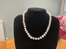 Beautiful Freshwater Pearl Necklace With A 9ct Gold Clasp. New & Never Worn.