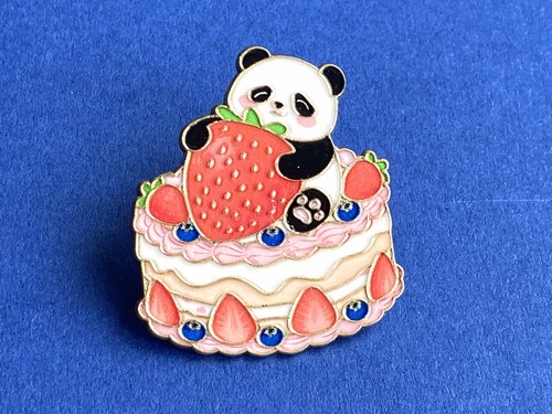 Cute panda strawberry cake - on,