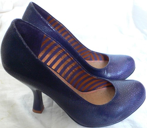 Gorgeous purple leather - gorgeous,