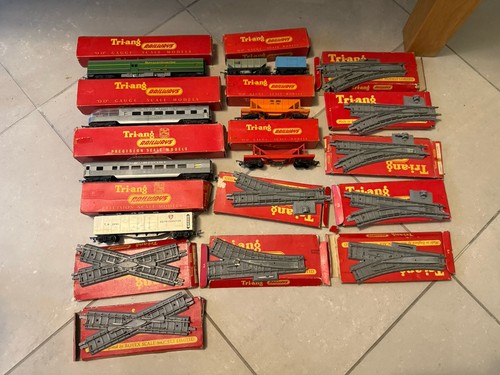 Triang train track coaches job - train,