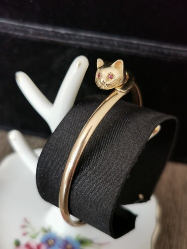Vintage solid 9ct gold - vintage,