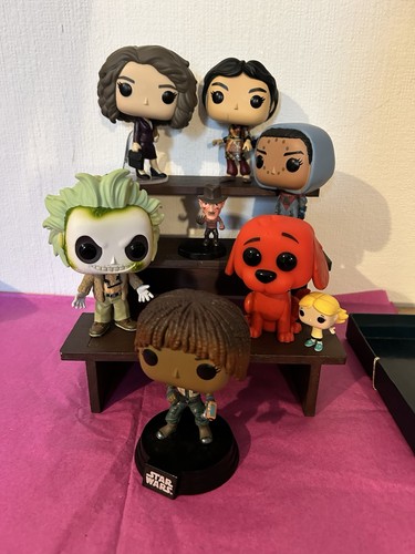 Job lot pop mart - lot,