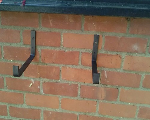 Window box brackets - box,