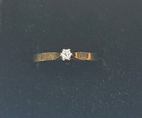 18ct yellow gold - 18ct, diamond