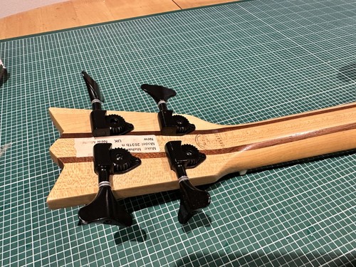 Mahalo solid body ukulele - body,