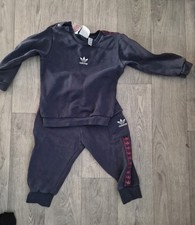adidas Boys Tracksuit Size 12-18 Months