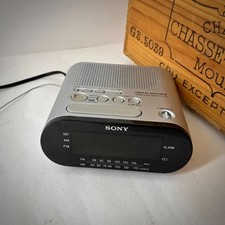 SONY DREAM MACHINE ICF-C218