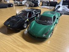 2 X 1:18 Scale Ferrari