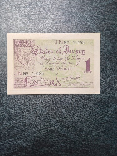 One pound note states - –,