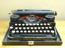 Nice Vintage  Underwood
