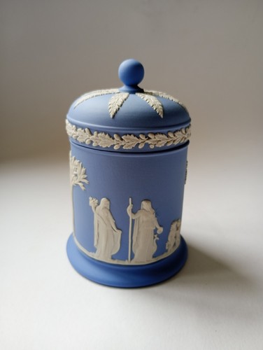 Wedgwood jasperware blue - wedgwood,