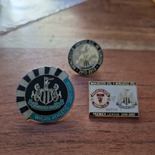 3 x English Newcastle United fc football club pin badges England