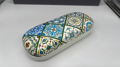 Hard shell glasses - glasses, case
