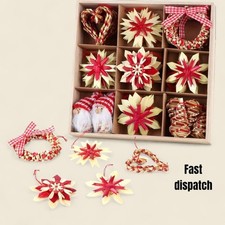 26 Straw Stars Christmas Tree