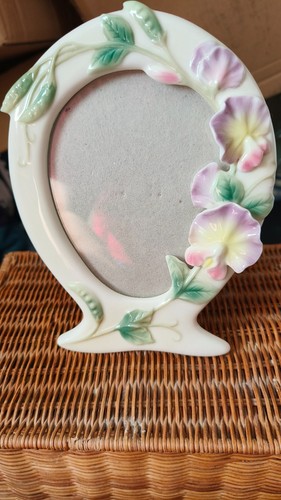 Franz porcelain sweet pea - porcelain,