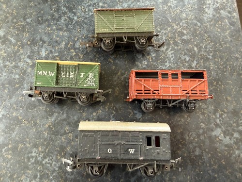 Set painted wagons - of,