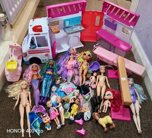 Large bundle dolls - large, of