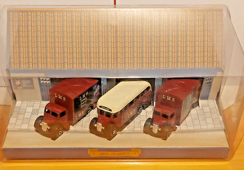 Oxford diecast mini classics - diecast,