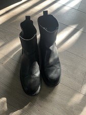 Woman’s Size 8 Boots