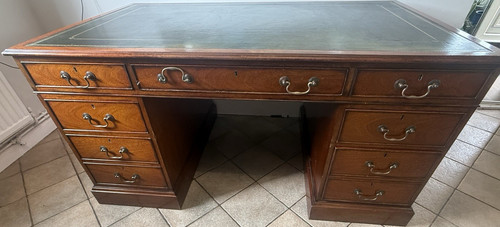 Large mahogany pedestal desk - mahogany,