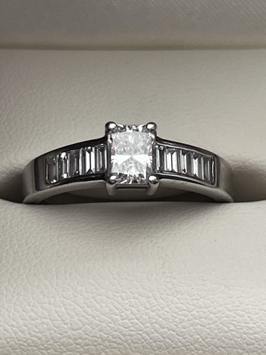 Platinum natural diamond ring - platinum,