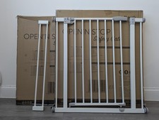 Hauck Safety Gate for Doors and Stairs Open N Stop KD incl. 9 cm Extension
