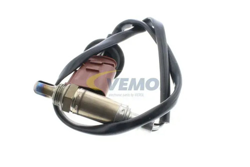 Lambda sensor before catalytic