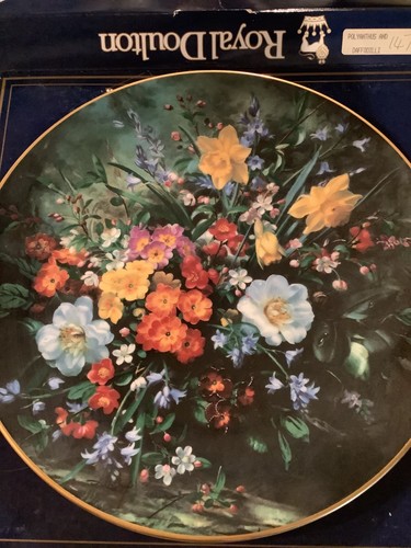 Royal doulton display - doulton,