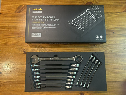 Halfords advanced metric - advanced,