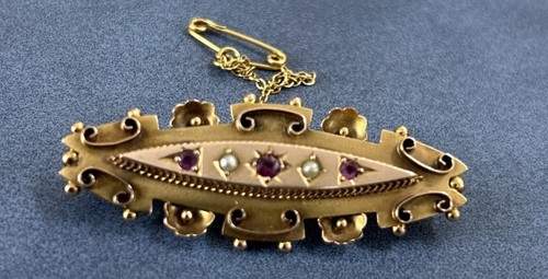 Victorian 9ct gold mourning - 9ct,