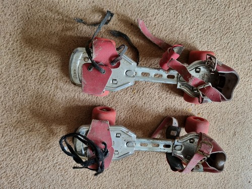 Vintage metal roller - roller, skates